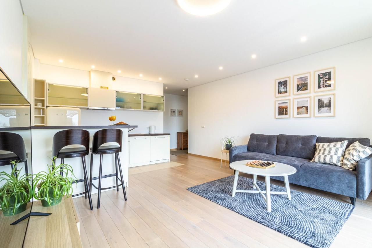 Cohost I Sunny Center Apt, Covered Parking, Balcony & Self Check-In Kaunas Dış mekan fotoğraf