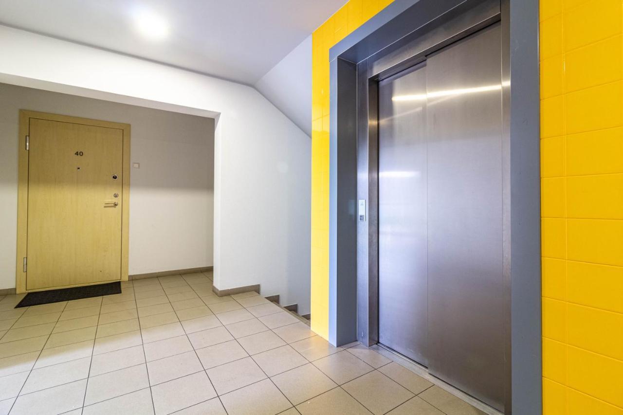 Cohost I Sunny Center Apt, Covered Parking, Balcony & Self Check-In Kaunas Dış mekan fotoğraf