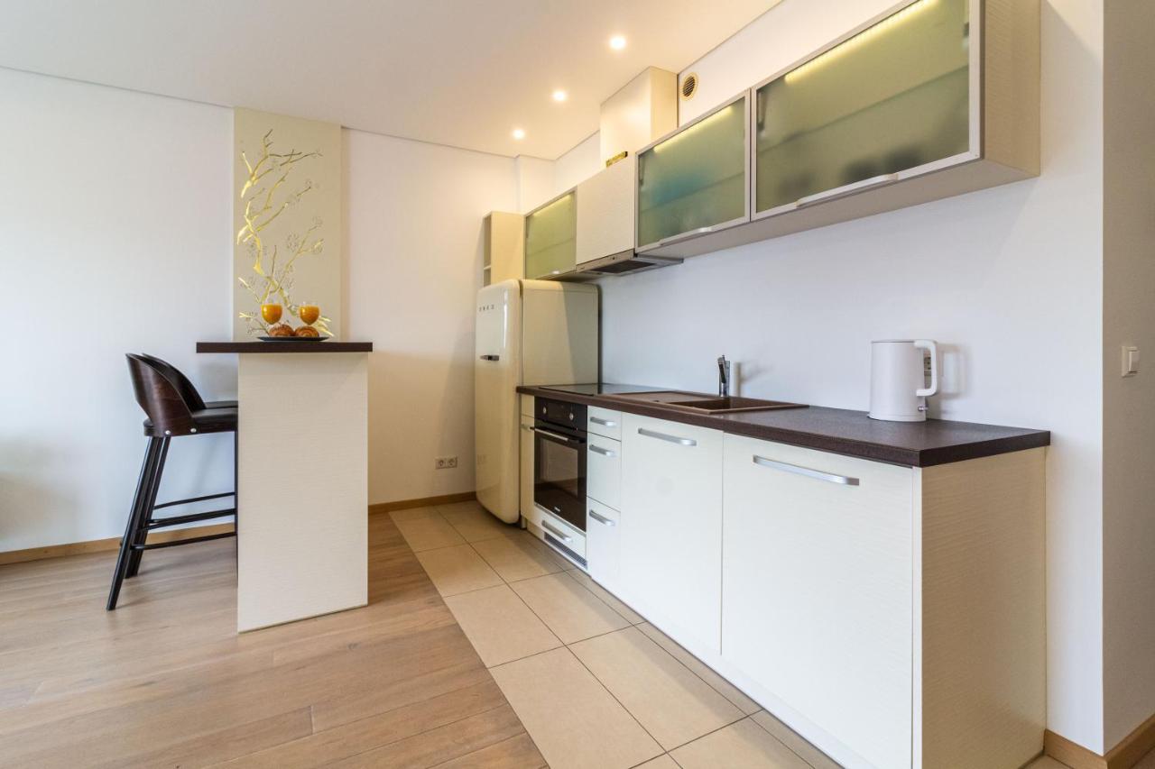 Cohost I Sunny Center Apt, Covered Parking, Balcony & Self Check-In Kaunas Dış mekan fotoğraf