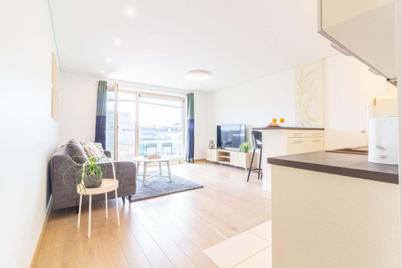 Cohost I Sunny Center Apt, Covered Parking, Balcony & Self Check-In Kaunas Dış mekan fotoğraf