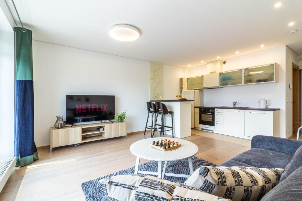Cohost I Sunny Center Apt, Covered Parking, Balcony & Self Check-In Kaunas Dış mekan fotoğraf