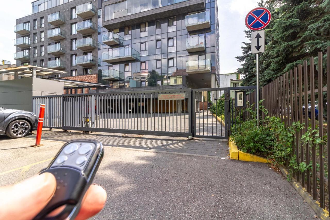 Cohost I Sunny Center Apt, Covered Parking, Balcony & Self Check-In Kaunas Dış mekan fotoğraf